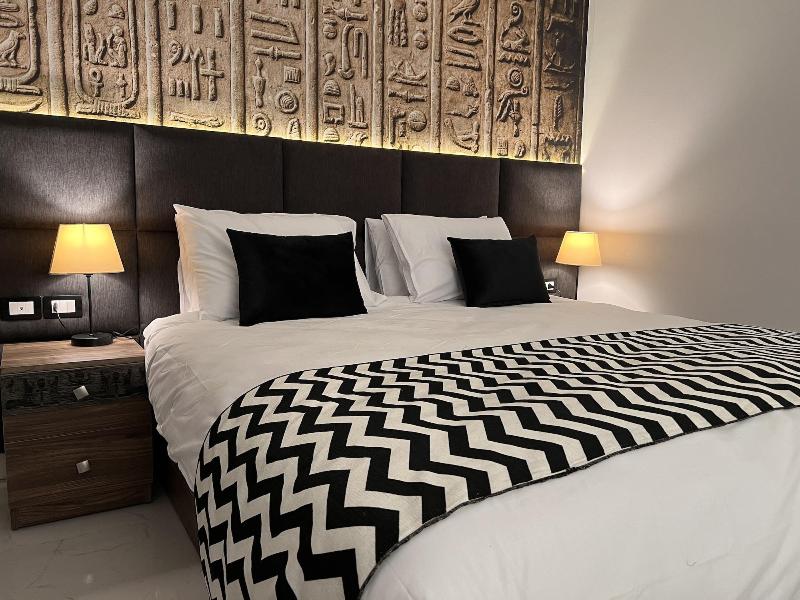New Museum Guest House Pyramids View image