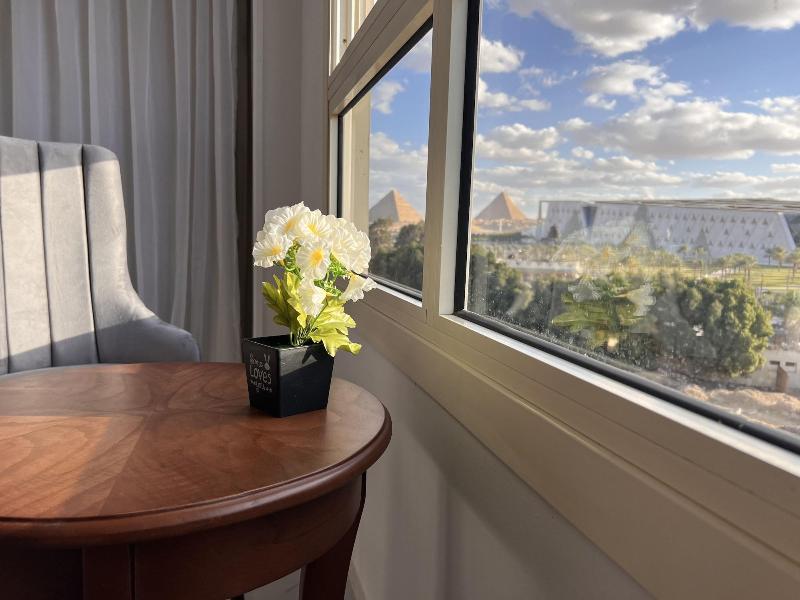New Museum Guest House Pyramids View image