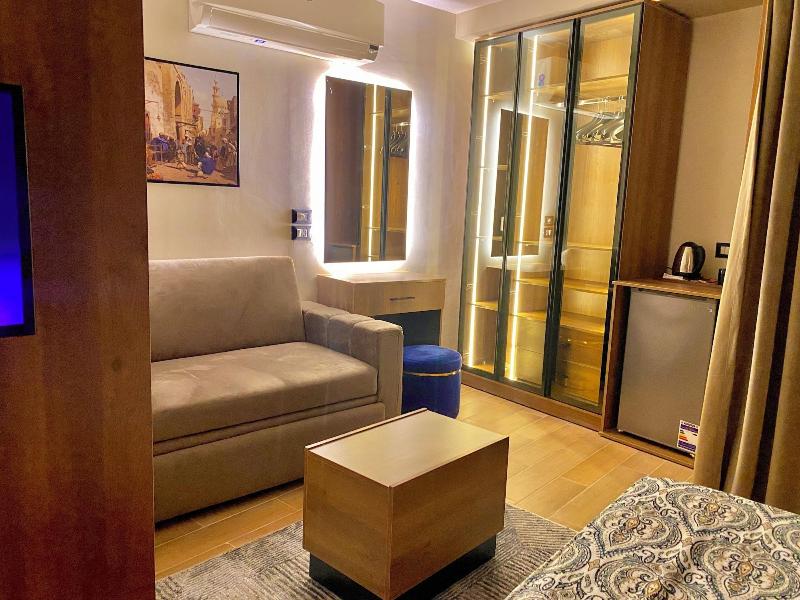 New Museum Guest House Pyramids View image