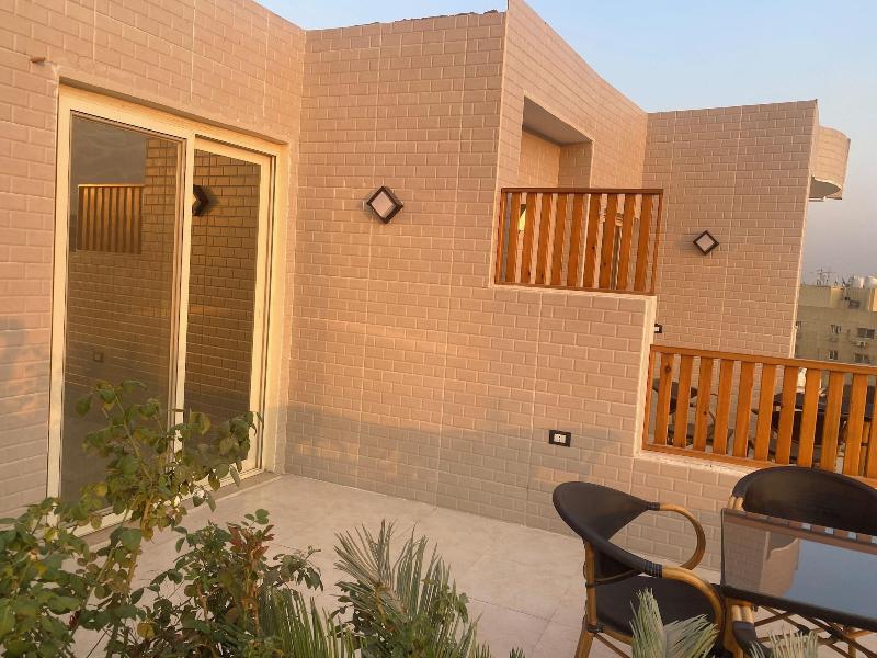 New Museum Guest House Pyramids View image