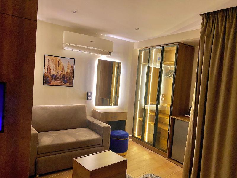 New Museum Guest House Pyramids View image