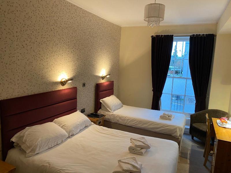 The Elephant & Castle Hotel image