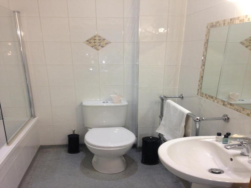 The Elephant & Castle Hotel image