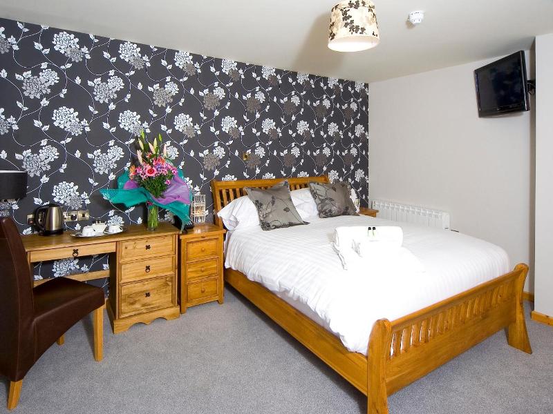 The Elephant & Castle Hotel image