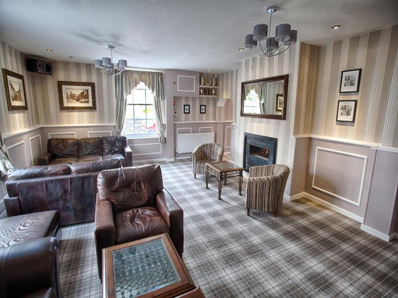 The Elephant & Castle Hotel image