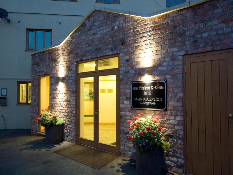 The Elephant & Castle Hotel image