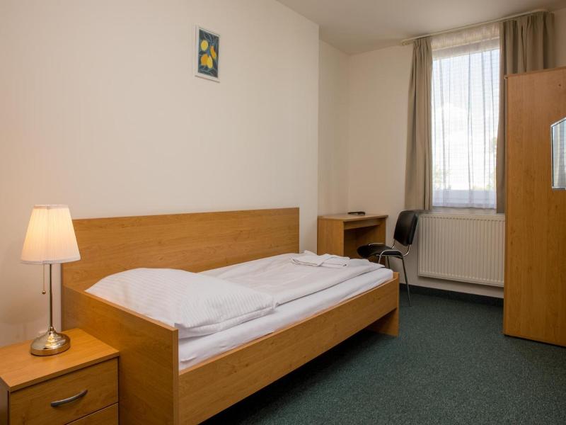 Hotel Kanarek image