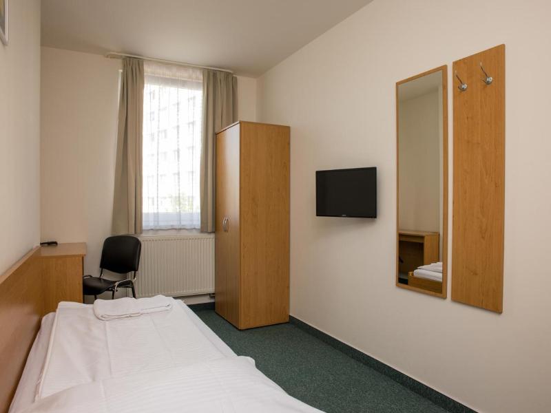 Hotel Kanarek image