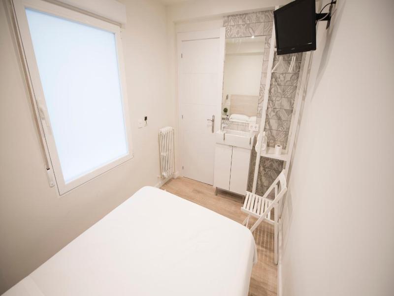 Happy Hostal Carrales image