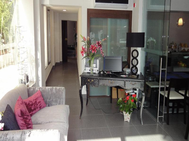 Hotel Avenida 31 image