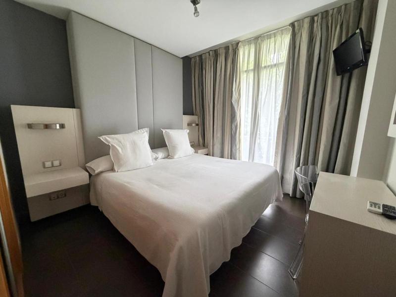Hotel Avenida 31 image