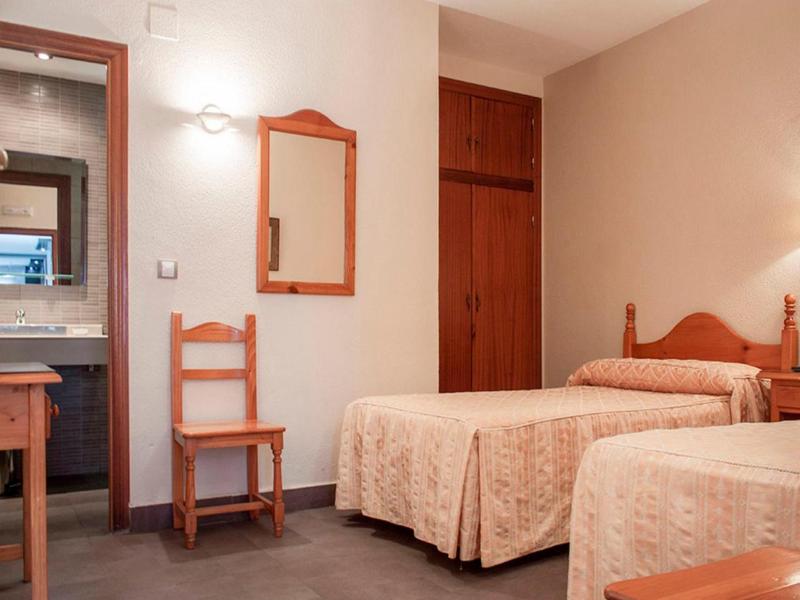 Hotel La Zambra image
