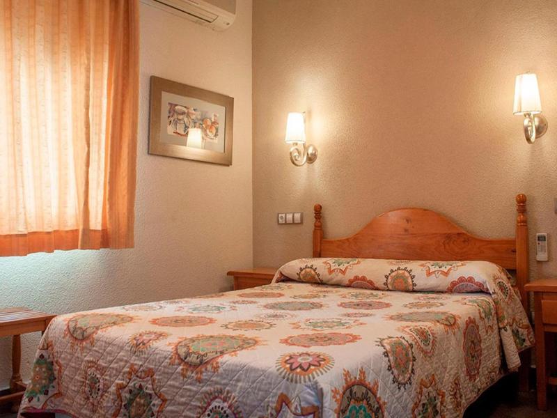 Hotel La Zambra image