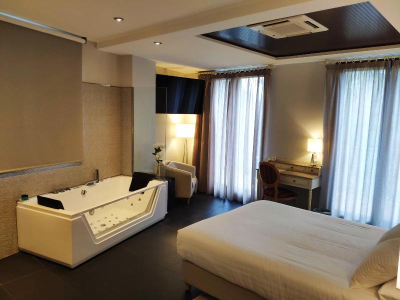 Hotel Puerta Del Arco image