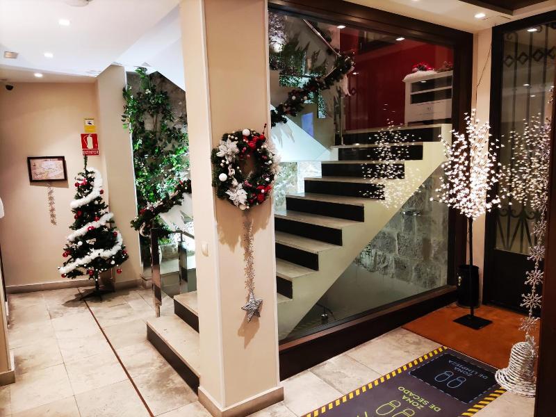Hotel Puerta Del Arco image