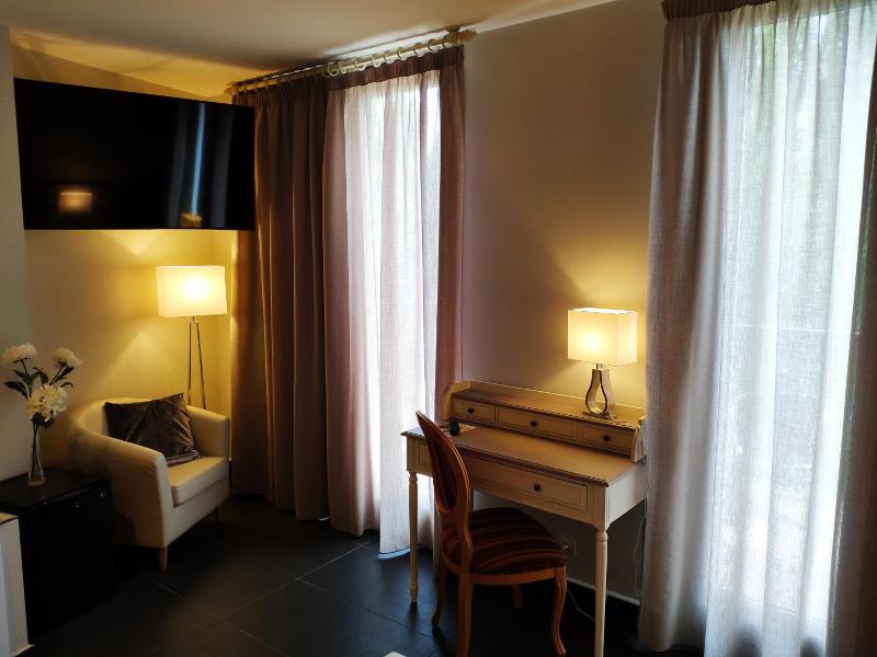 Hotel Puerta Del Arco image