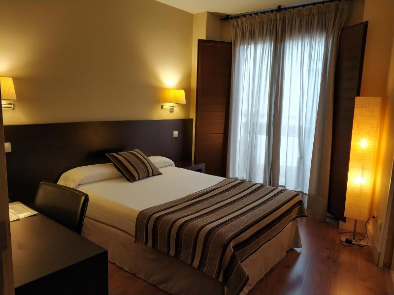 Hotel Puerta Del Arco image