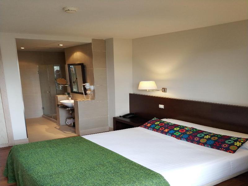 Hotel Puerta Del Arco image
