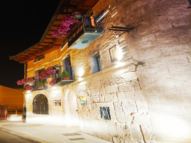 Hotel Puerta Del Arco image