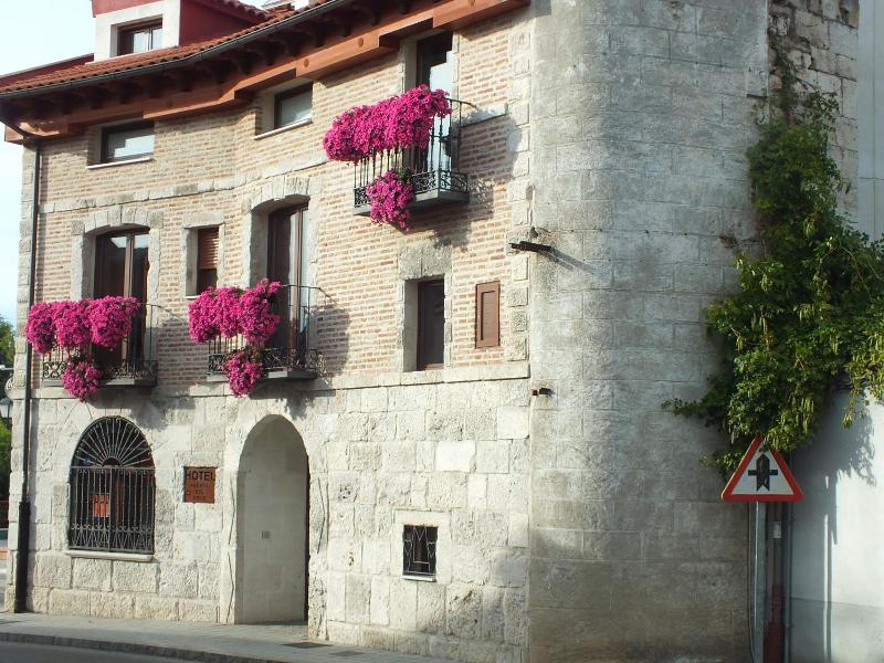 Hotel Puerta Del Arco image