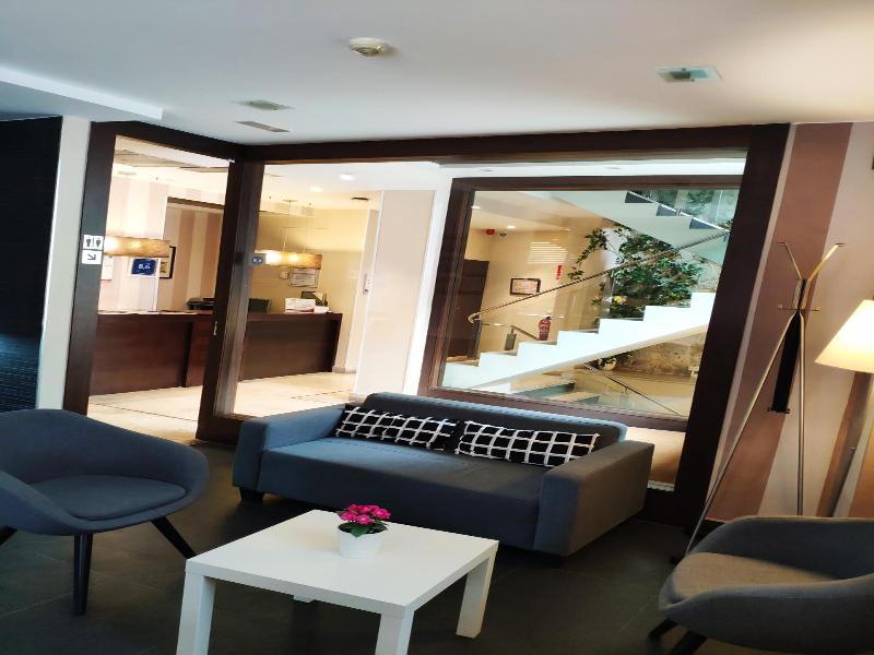 Hotel Puerta Del Arco image