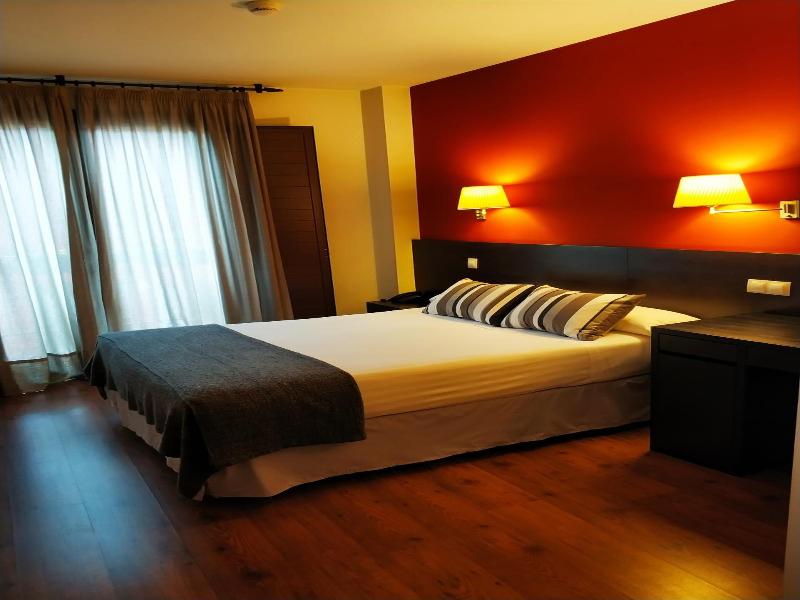 Hotel Puerta Del Arco image