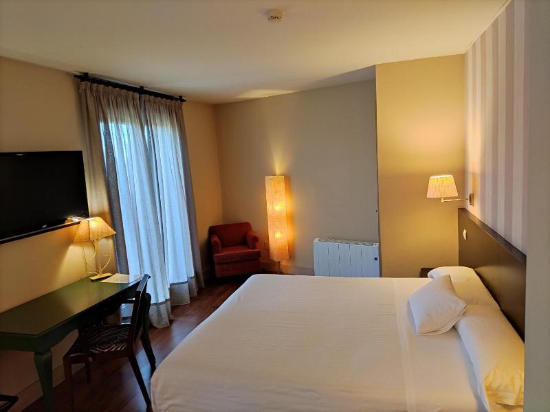 Hotel Puerta Del Arco image