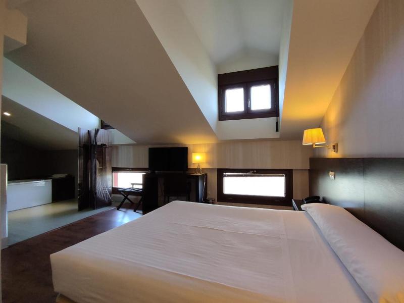 Hotel Puerta Del Arco image