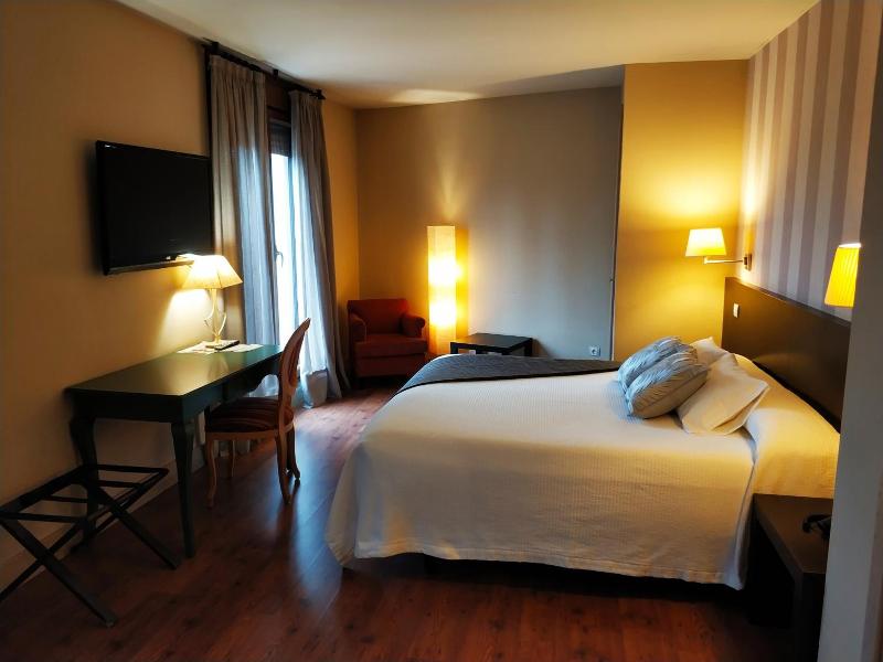 Hotel Puerta Del Arco image