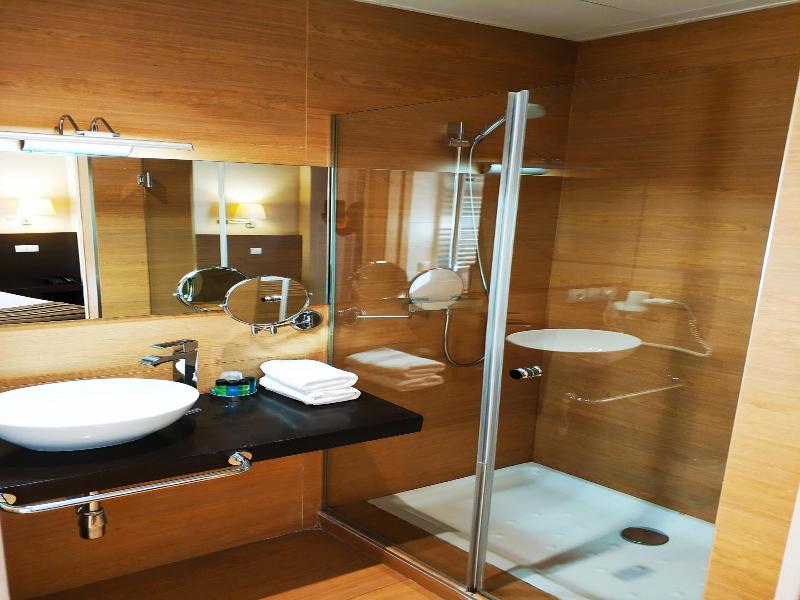 Hotel Puerta Del Arco image