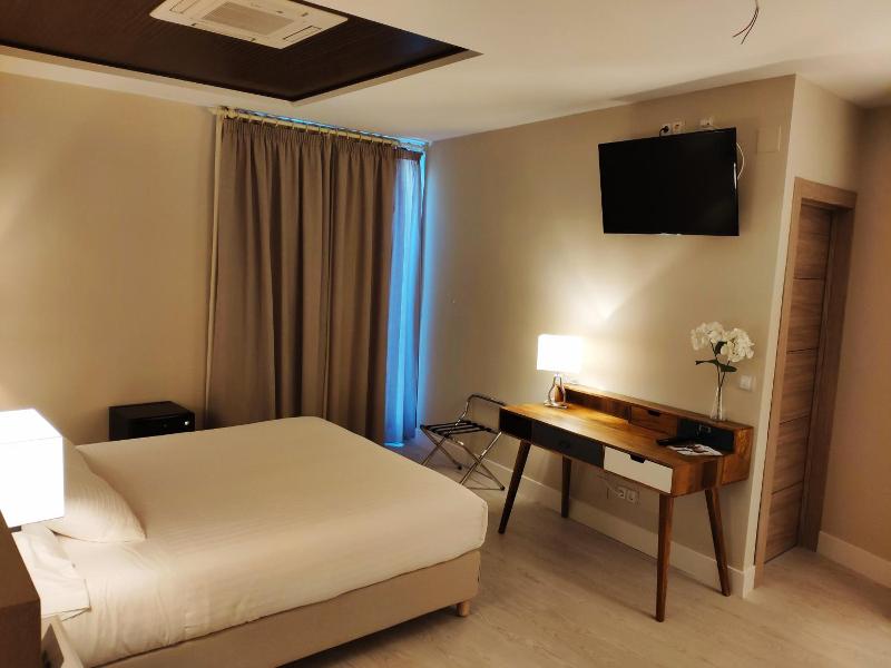 Hotel Puerta Del Arco image
