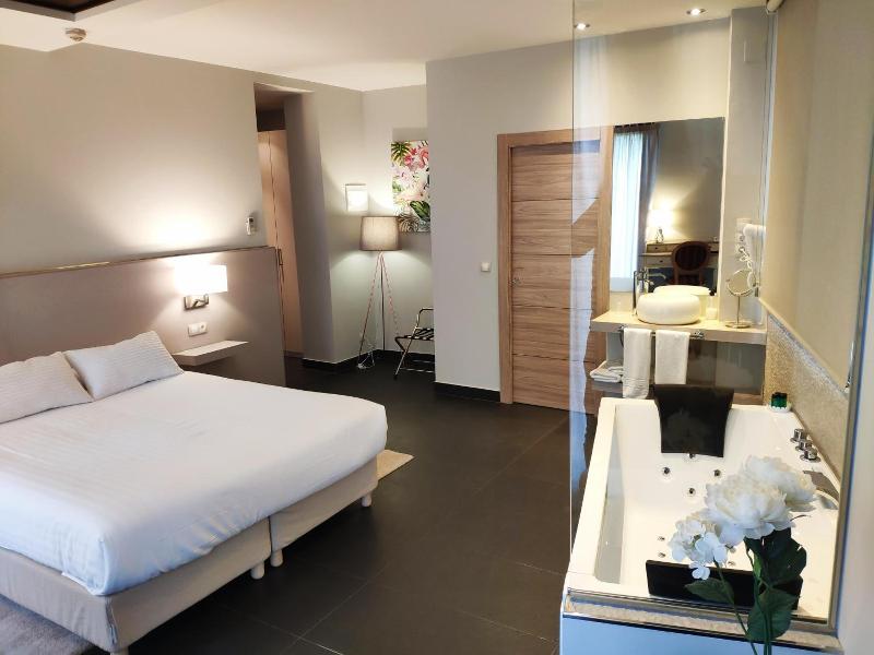 Hotel Puerta Del Arco image