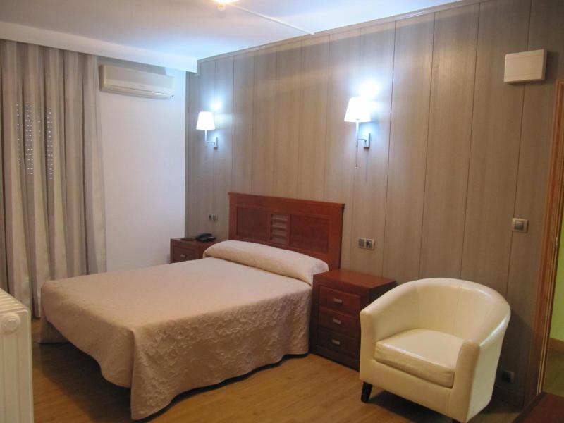 Hotel Corona De Castilla