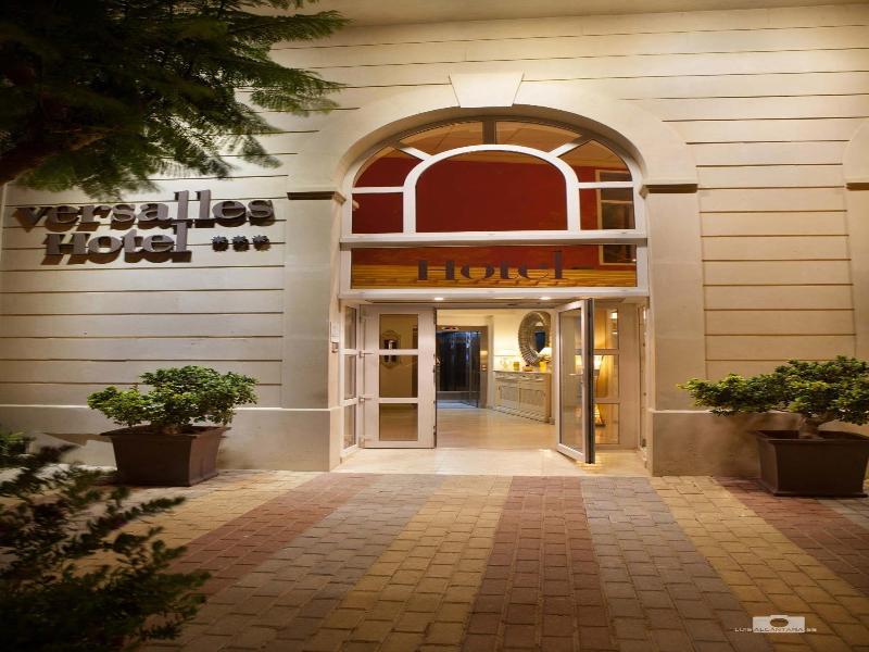 Hotel Versalles image
