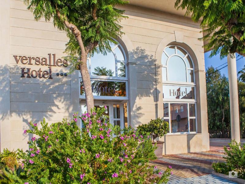 Hotel Versalles image
