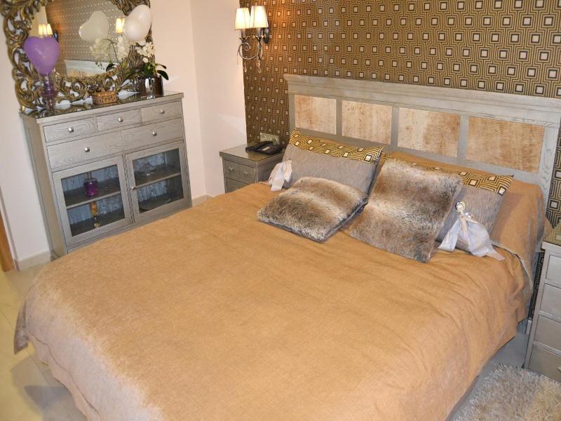 Hotel Versalles image