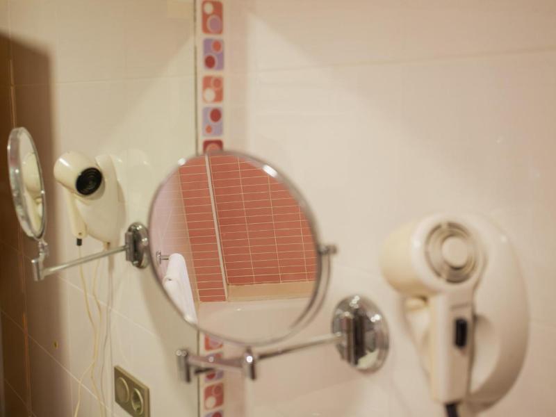 Hotel Versalles image