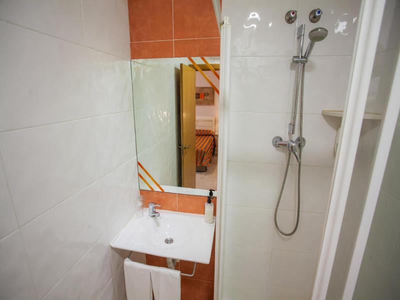 Hotel Versalles image
