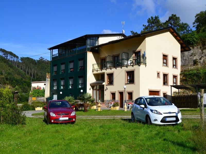 Hotel Restaurante Canero image