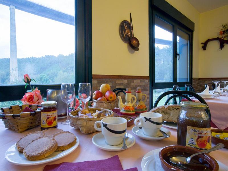 Hotel Restaurante Canero image