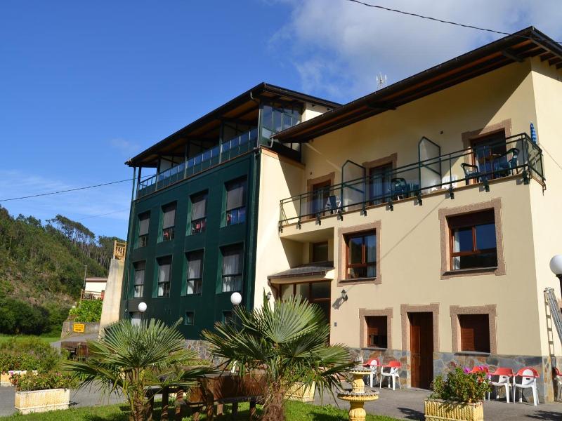 Hotel Restaurante Canero image