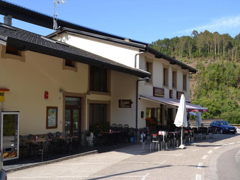 Hotel Restaurante Canero image