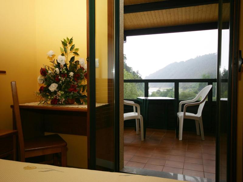 Hotel Restaurante Canero image