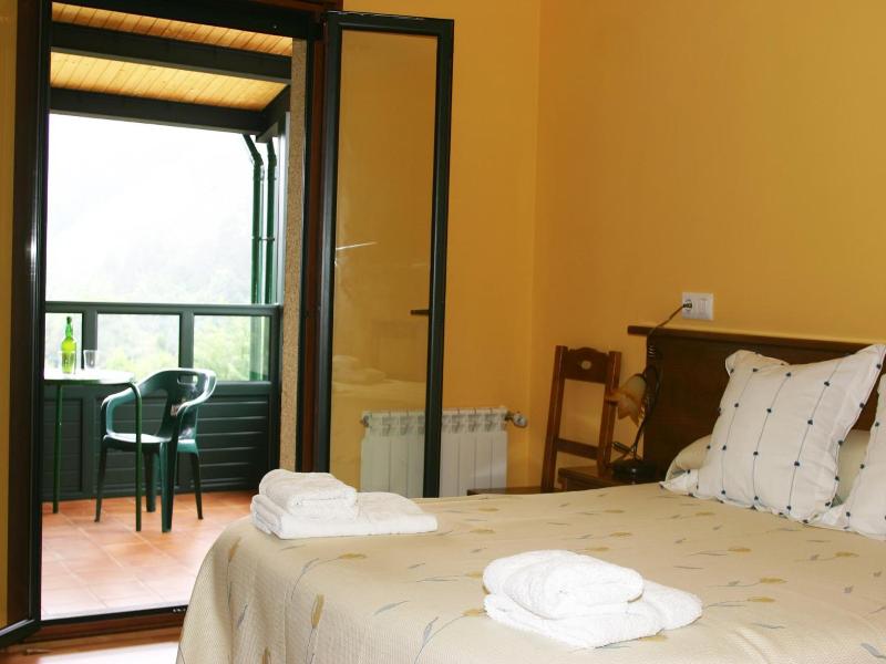 Hotel Restaurante Canero image