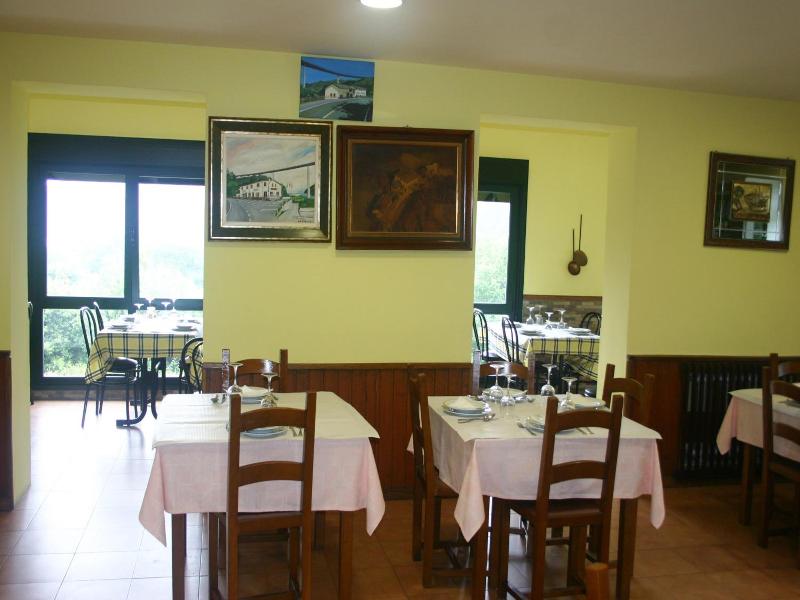 Hotel Restaurante Canero image