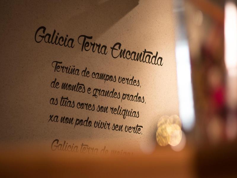 Nueva Colina image