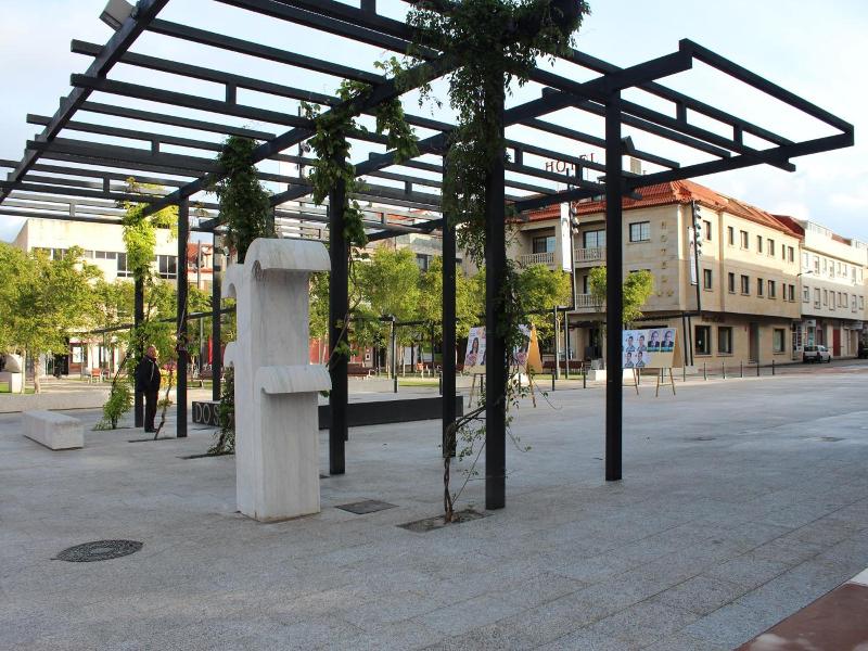 Nueva Colina image