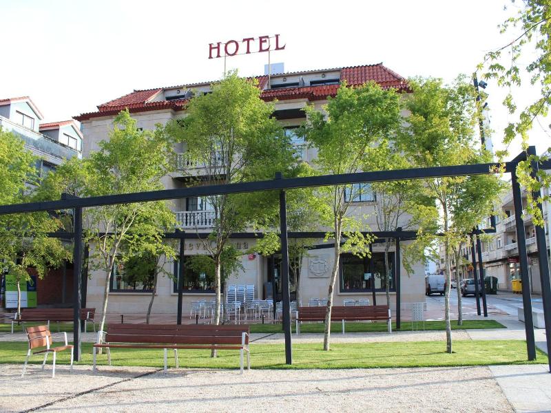 Nueva Colina image