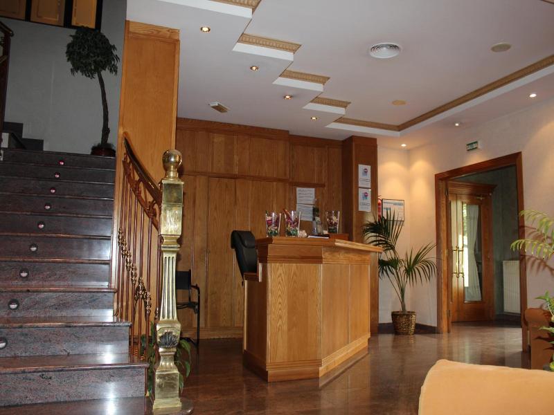 Nueva Colina image