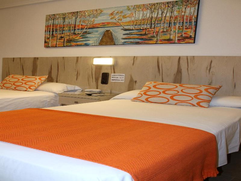 Hotel Restaurante Santos image